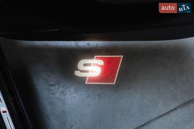 Внедорожник / Кроссовер Audi SQ7 2020 в Луцке