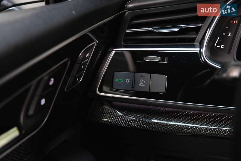 Внедорожник / Кроссовер Audi SQ7 2020 в Луцке