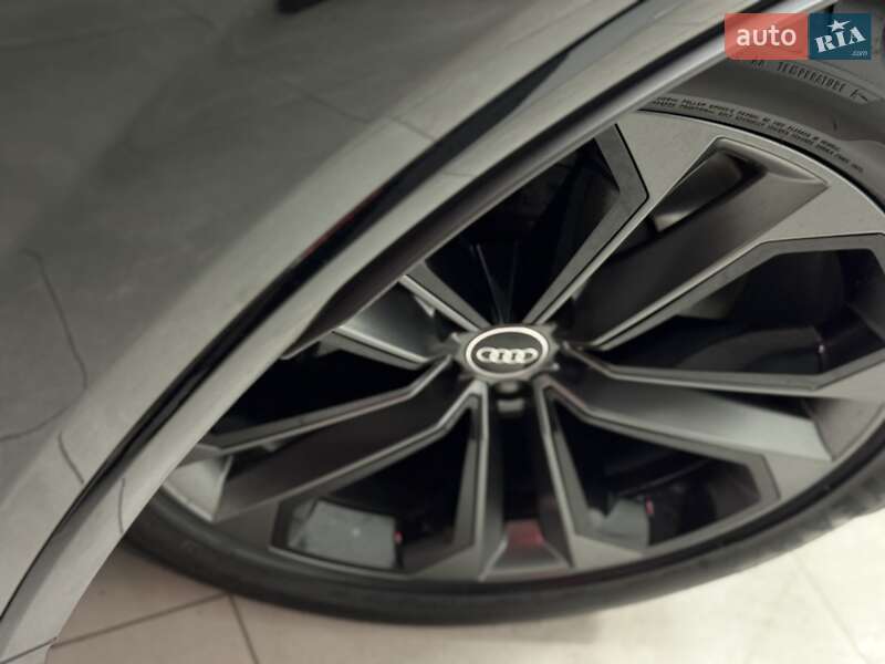 Внедорожник / Кроссовер Audi SQ7 2024 в Тернополе