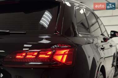 Внедорожник / Кроссовер Audi SQ7 2024 в 