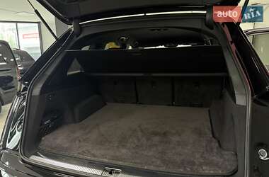 Внедорожник / Кроссовер Audi SQ7 2024 в 