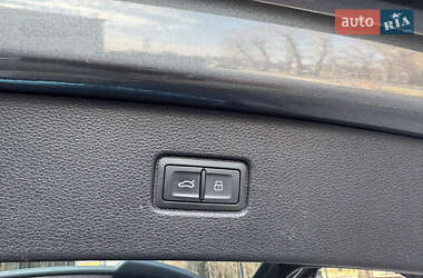Внедорожник / Кроссовер Audi SQ7 2021 в 