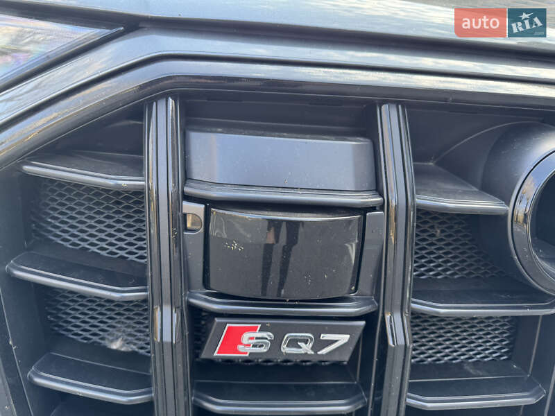 Внедорожник / Кроссовер Audi SQ7 2021 в Хмельницком