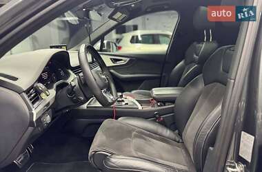Внедорожник / Кроссовер Audi SQ7 2018 в 