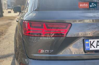 Внедорожник / Кроссовер Audi SQ7 2018 в 