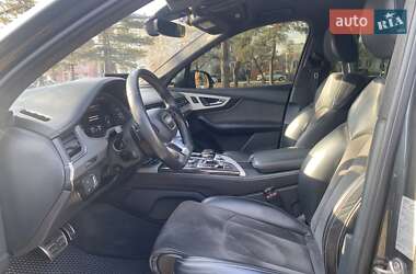 Внедорожник / Кроссовер Audi SQ7 2018 в 