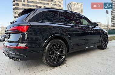 Внедорожник / Кроссовер Audi SQ7 2024 в 
