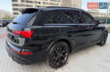 Внедорожник / Кроссовер Audi SQ7 2024 в 
