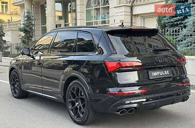 Внедорожник / Кроссовер Audi SQ7 2024 в 