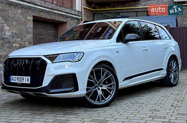 Внедорожник / Кроссовер Audi SQ7 2020 в 