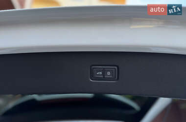 Внедорожник / Кроссовер Audi SQ7 2020 в 