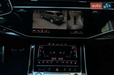 Внедорожник / Кроссовер Audi SQ7 2020 в 
