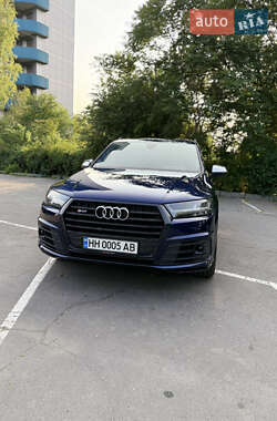Внедорожник / Кроссовер Audi SQ7 2018 в 