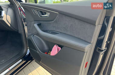 Внедорожник / Кроссовер Audi SQ7 2024 в 