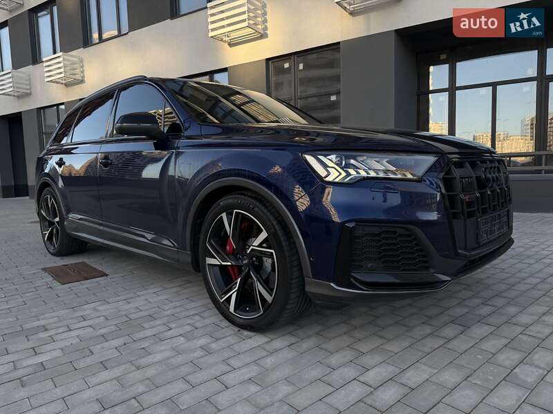 Внедорожник / Кроссовер Audi SQ7 2022 в 