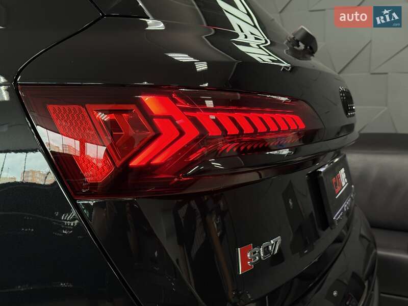 Внедорожник / Кроссовер Audi SQ7 2021 в Тернополе