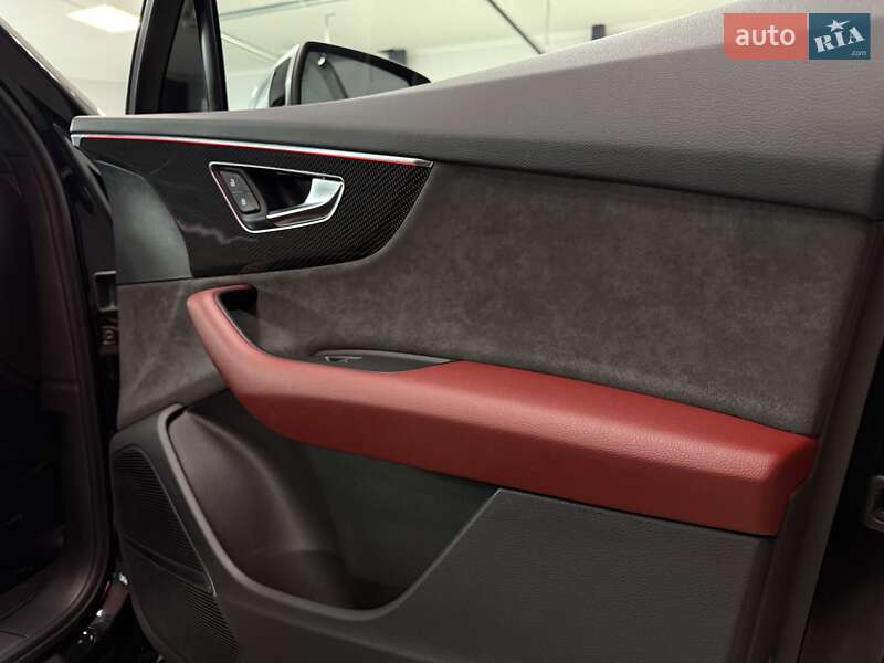 Внедорожник / Кроссовер Audi SQ7 2021 в Тернополе