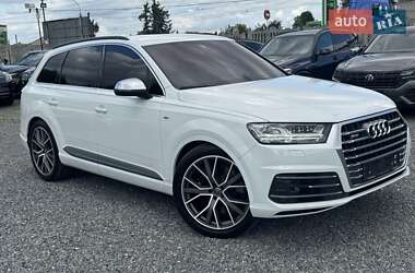 Внедорожник / Кроссовер Audi SQ7 2017 в 