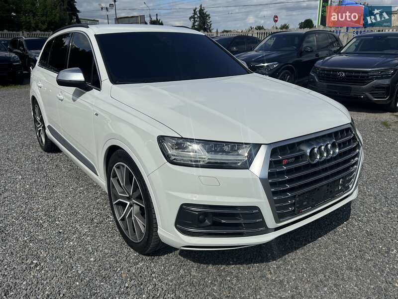 Внедорожник / Кроссовер Audi SQ7 2017 в Тернополе
