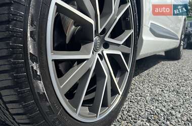 Внедорожник / Кроссовер Audi SQ7 2017 в 