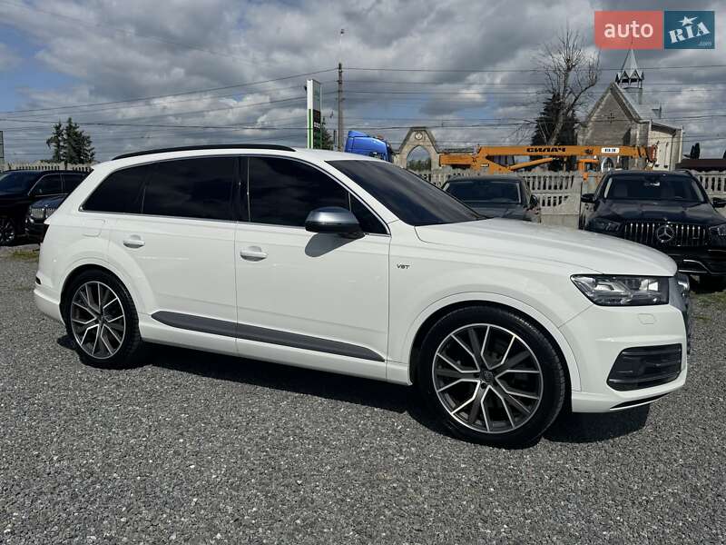 Внедорожник / Кроссовер Audi SQ7 2017 в Тернополе