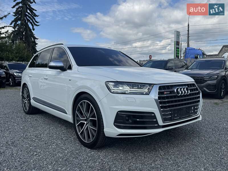 Внедорожник / Кроссовер Audi SQ7 2017 в Тернополе