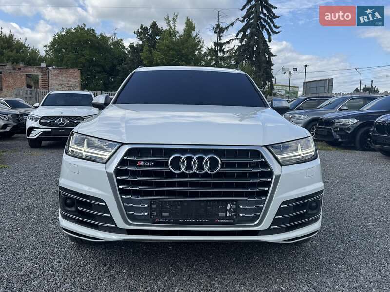 Внедорожник / Кроссовер Audi SQ7 2017 в Тернополе