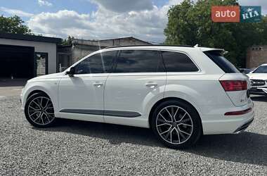 Внедорожник / Кроссовер Audi SQ7 2017 в 