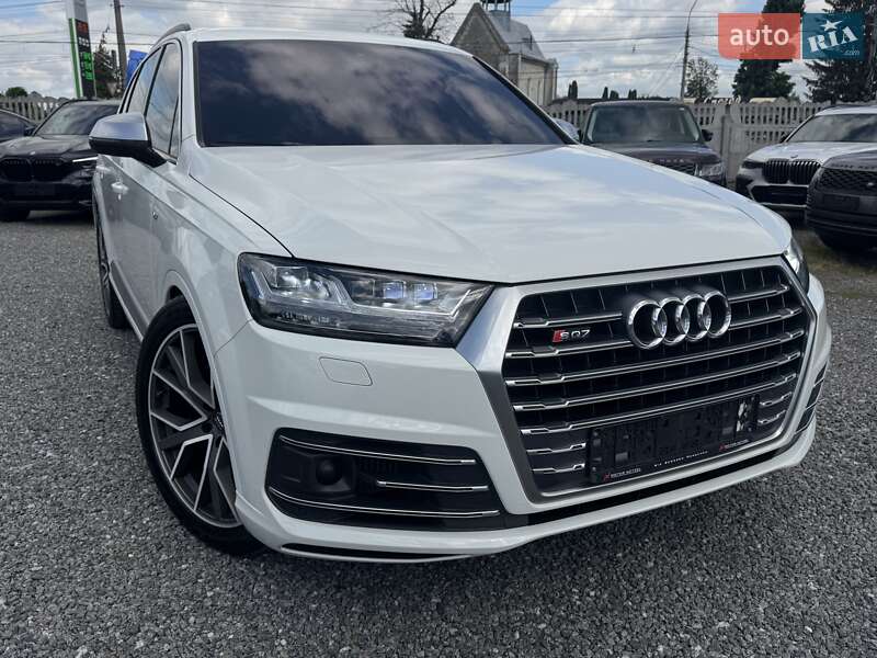 Внедорожник / Кроссовер Audi SQ7 2017 в Тернополе