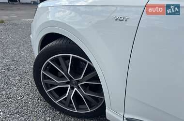 Внедорожник / Кроссовер Audi SQ7 2017 в 