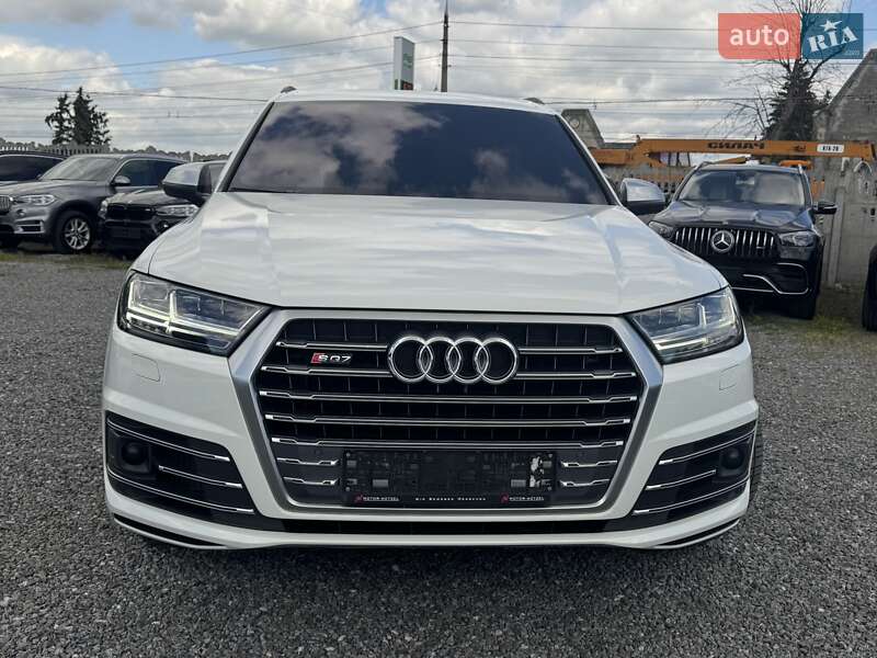 Внедорожник / Кроссовер Audi SQ7 2017 в Тернополе