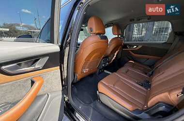 Позашляховик / Кросовер Audi SQ7 2019 в 