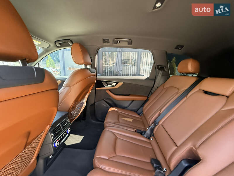 Внедорожник / Кроссовер Audi SQ7 2019 в Виннице