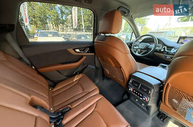 Позашляховик / Кросовер Audi SQ7 2019 в 