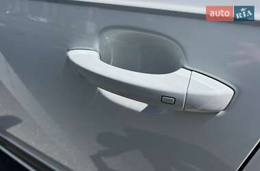 Внедорожник / Кроссовер Audi SQ7 2017 в 