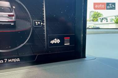 Внедорожник / Кроссовер Audi SQ7 2017 в 