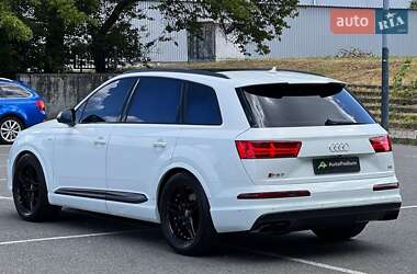 Внедорожник / Кроссовер Audi SQ7 2017 в 