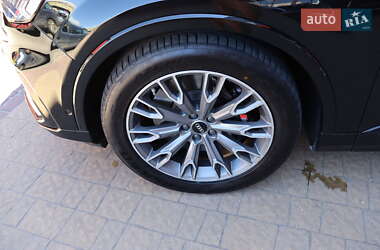 Внедорожник / Кроссовер Audi SQ7 2023 в 