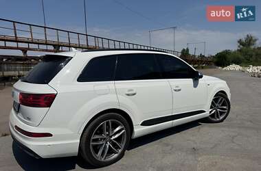 Внедорожник / Кроссовер Audi SQ7 2017 в 