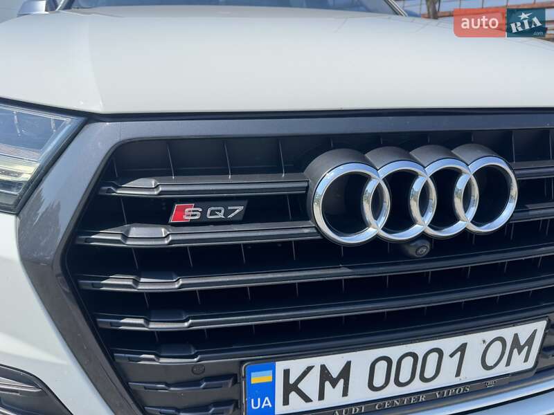 Внедорожник / Кроссовер Audi SQ7 2017 в Киеве