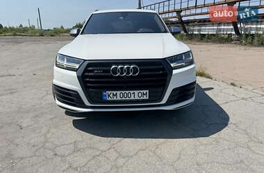 Внедорожник / Кроссовер Audi SQ7 2017 в 