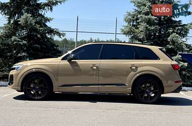 Внедорожник / Кроссовер Audi SQ7 2024 в 