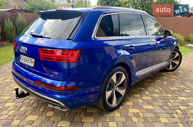 Внедорожник / Кроссовер Audi SQ7 2016 в 