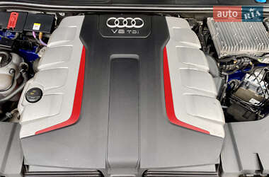 Внедорожник / Кроссовер Audi SQ7 2016 в 