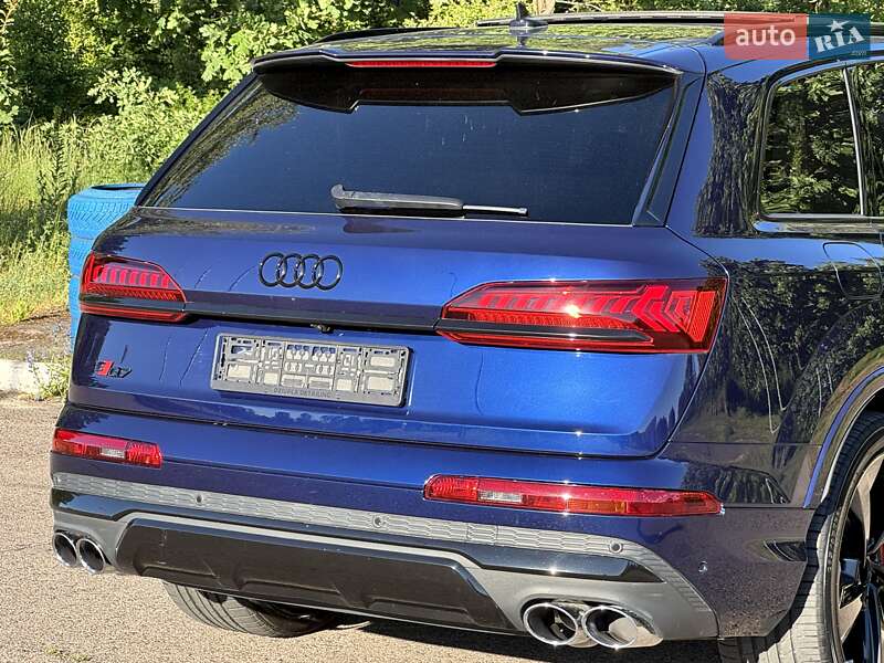 Внедорожник / Кроссовер Audi SQ7 2020 в Луцке