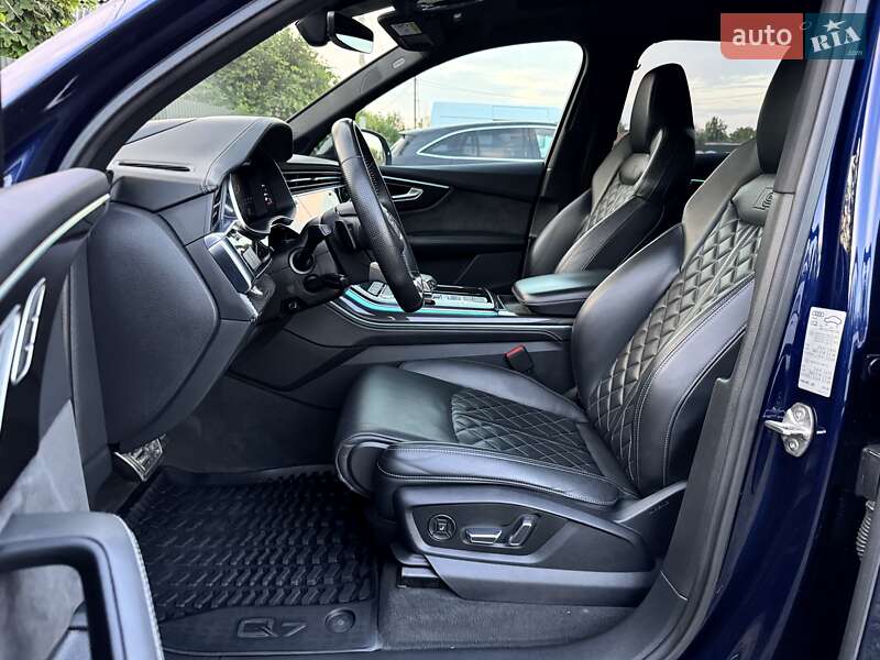 Внедорожник / Кроссовер Audi SQ7 2020 в Луцке
