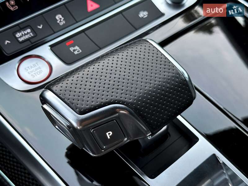 Внедорожник / Кроссовер Audi SQ7 2020 в Луцке