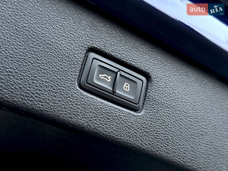 Внедорожник / Кроссовер Audi SQ7 2020 в Луцке