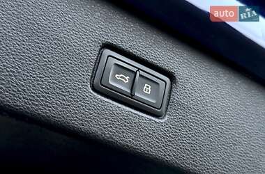 Позашляховик / Кросовер Audi SQ7 2020 в 