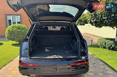 Внедорожник / Кроссовер Audi SQ7 2017 в 